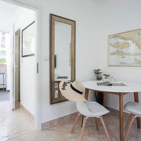 Downtown Hideaway - Zf Hvar Apartment